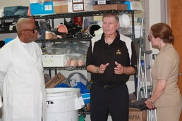 Walter Reed beneficiary, leadership recognize orthotist for quality care