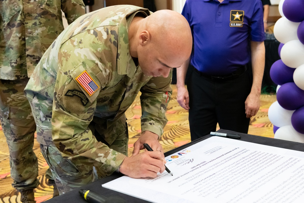 Leaders Raise Awareness for Domestic Violence Awareness Month at USAG Humphreys