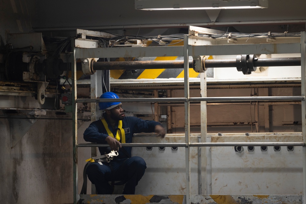 USS Bataan Maintenance