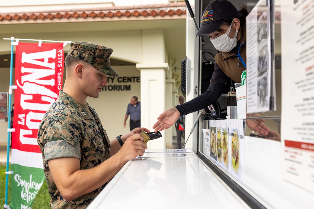 Mobile Feeding Pilot Program launches on opening day for US Marines, Navy Sailors