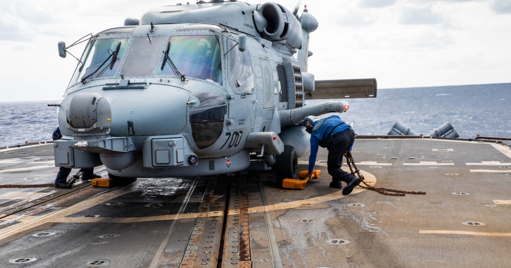 USS Robert Smalls (CG 62) Conducts Flight Quarters