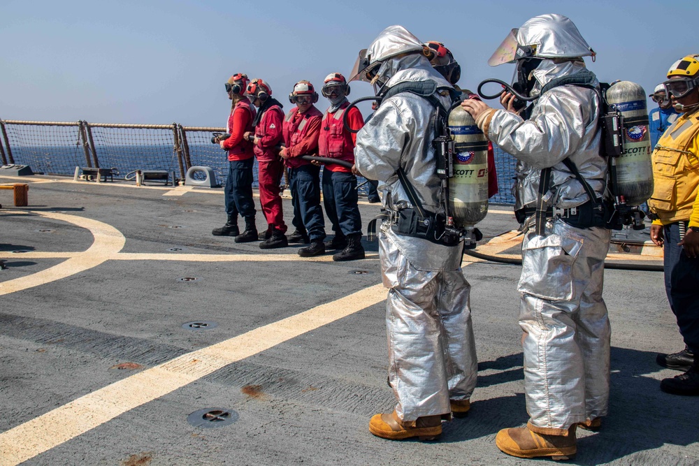 USS McFaul Conducts Flight Deck Firefighting Drill