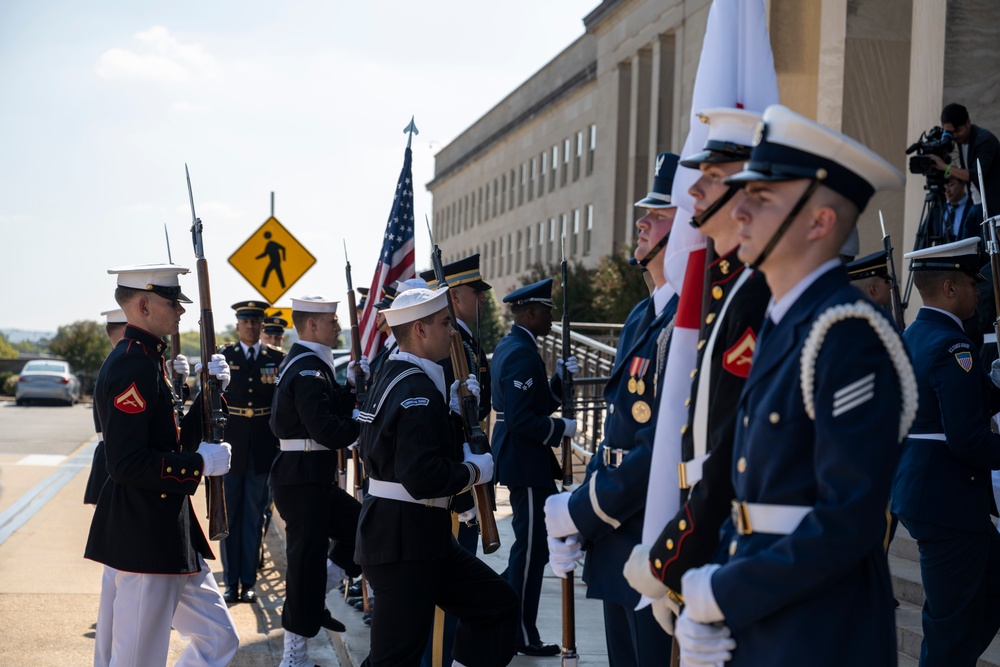 SD Lloyd J. Austin III hosts Japan's Defense Minister for Bilateral Meeting