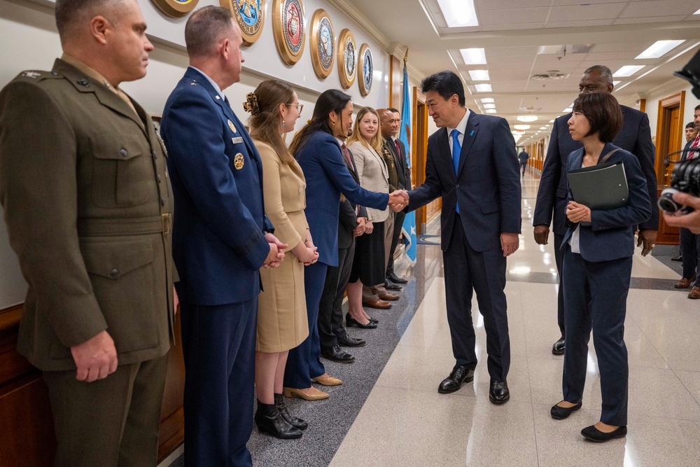 SD Lloyd J. Austin III hosts Japan's Defense Minister for Bilateral Meeting