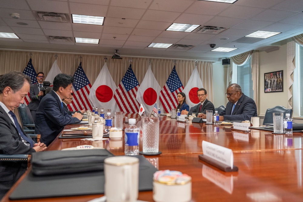 SD Lloyd J. Austin III hosts Japan's Defense Minister for Bilateral Meeting