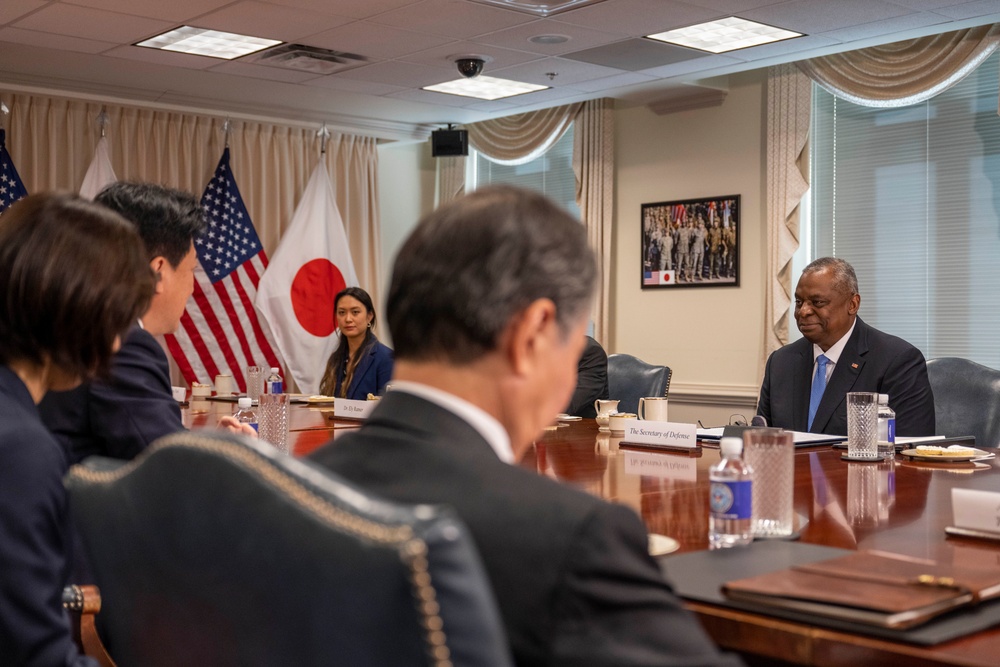 SD Lloyd J. Austin III hosts Japan's Defense Minister for Bilateral Meeting