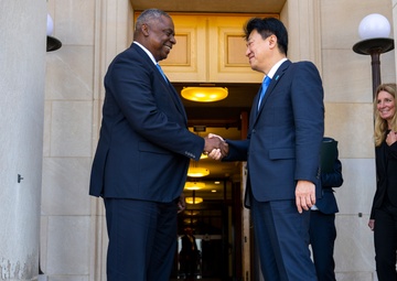 SD Lloyd J. Austin III hosts Japan's Defense Minister for Bilateral Meeting