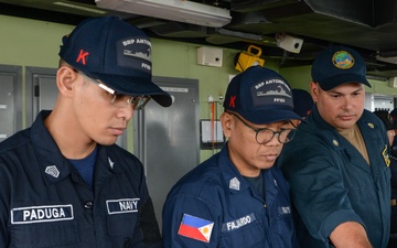 Sama Sama 2023: Replenishment-at-sea training