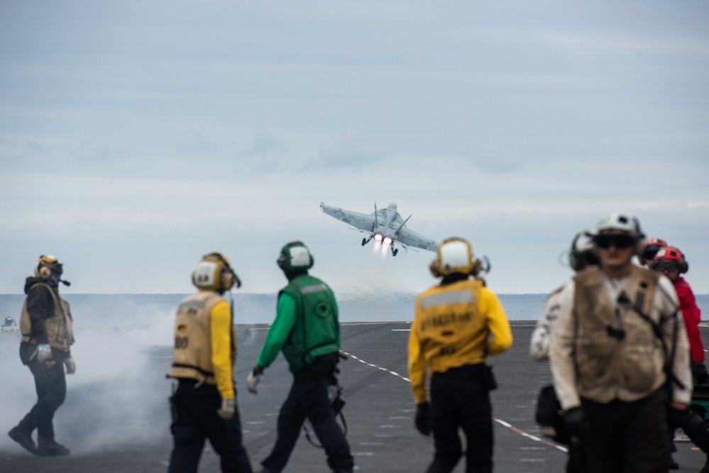 USS Ronald Reagan (CVN 76) conducts flight operations