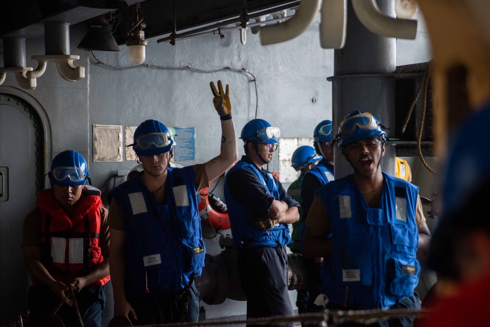 USS Ronald Reagan (CVN 76) conducts fueling-at-sea with USNS Rappahannock (T-AO 204)