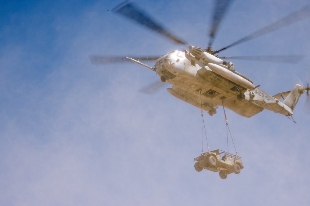 U.S. Marines attached to 8th Engineer Support Battalion Conduct Helicopter Support Team Operations