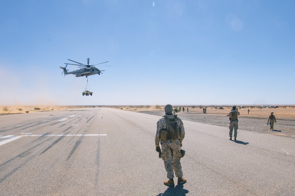 U.S. Marines attached to 8th Engineer Support Battalion Conduct Helicopter Support Team Operations