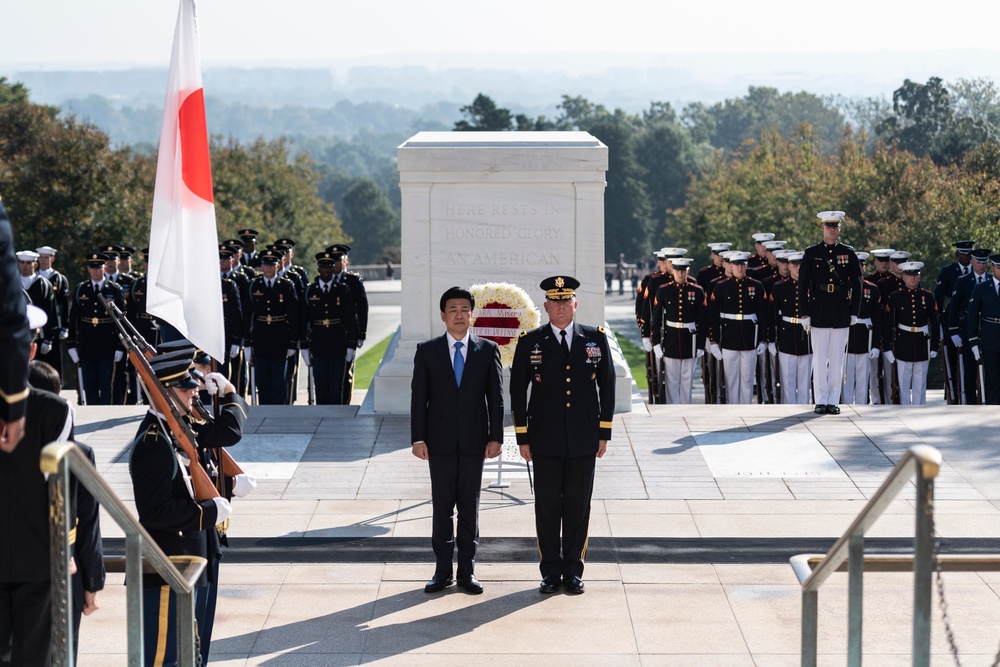 Japanese Defense Minister Kihara Minoru Participates in an Armed Forces Full Honors Wreath-Laying Ceremony at the Tomb of the Unknown Soldier