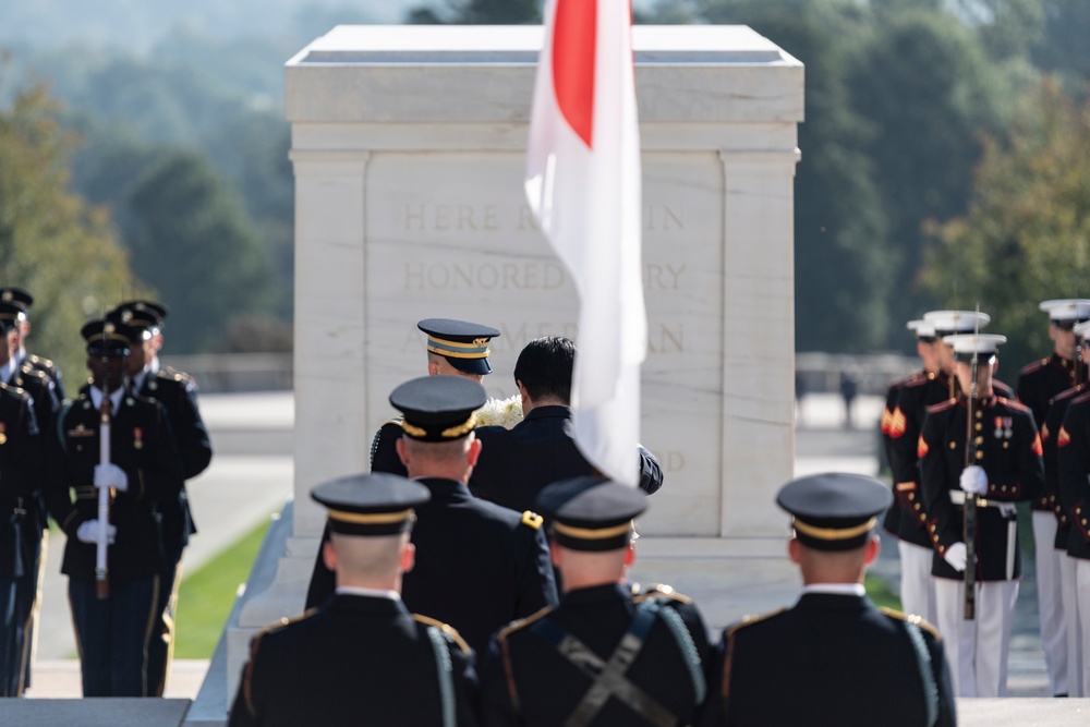 Japanese Defense Minister Kihara Minoru Participates in an Armed Forces Full Honors Wreath-Laying Ceremony at the Tomb of the Unknown Soldier