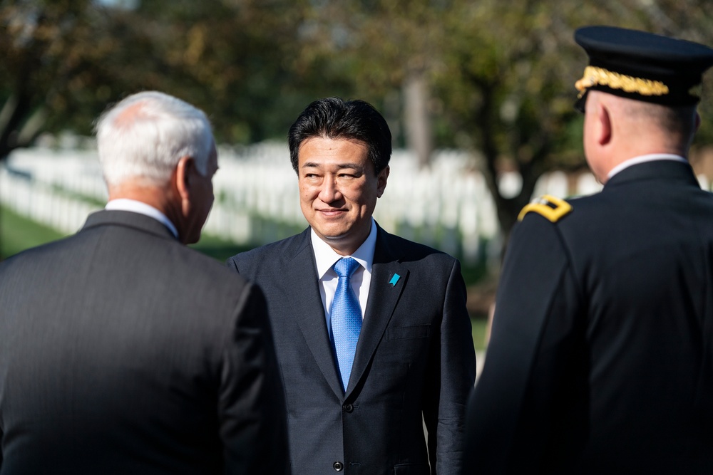 Japanese Defense Minister Kihara Minoru Participates in an Armed Forces Full Honors Wreath-Laying Ceremony at the Tomb of the Unknown Soldier