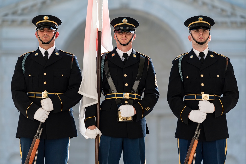 Japanese Defense Minister Kihara Minoru Participates in an Armed Forces Full Honors Wreath-Laying Ceremony at the Tomb of the Unknown Soldier