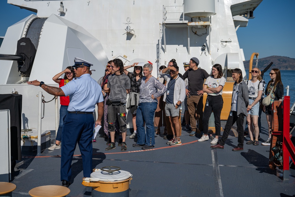 Coast Guard offers ship tours during 2023 San Francisco Fleet Week