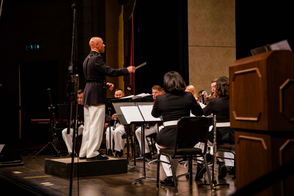 1st Marine Division Band Performs at the San Francisco War Memorial &amp; Performing Arts Center