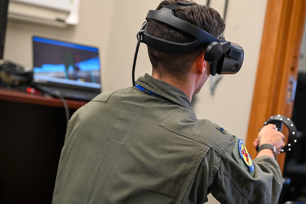 Pilots achieve readiness through virtual reality training