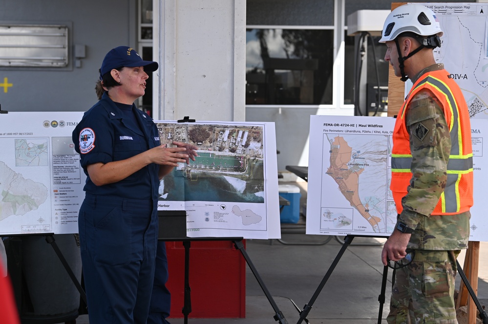 Coast Guard, USACE, FEMA and EPA members meet to discuss Maui wildfire response operations   