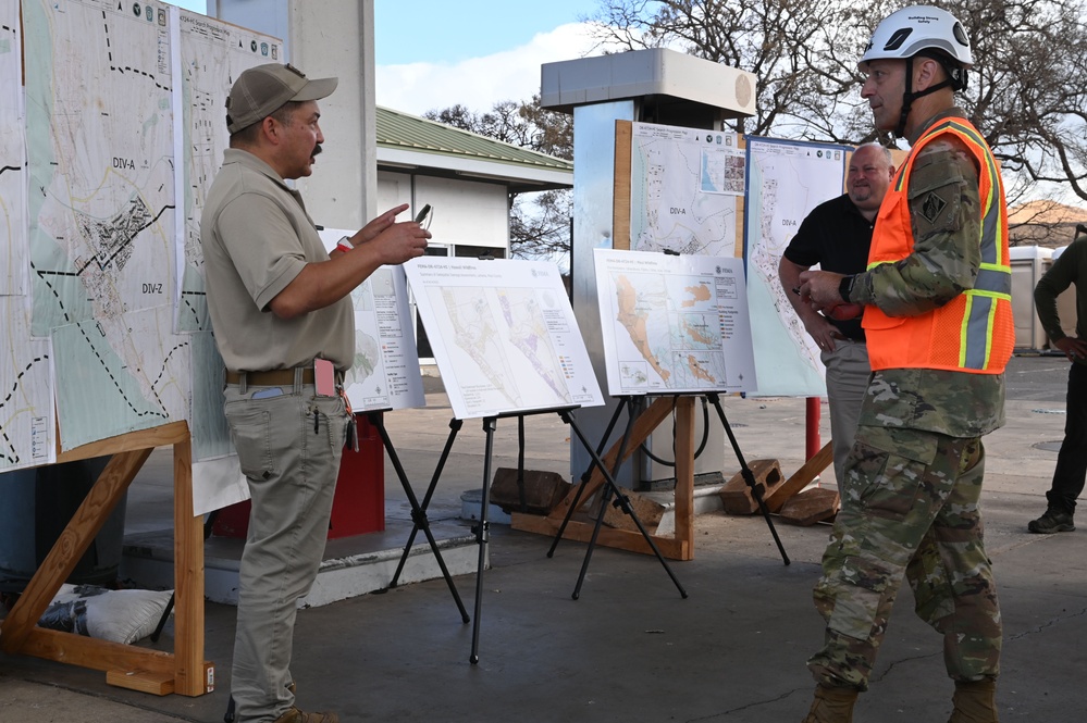 Coast Guard, USACE, FEMA and EPA members meet to discuss Maui wildfire response operations   