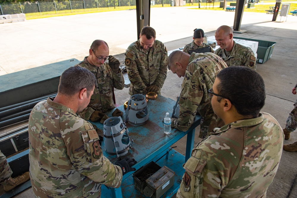 DVIDS - Images - Leadership visit to Munitions [Image 6 of 9]