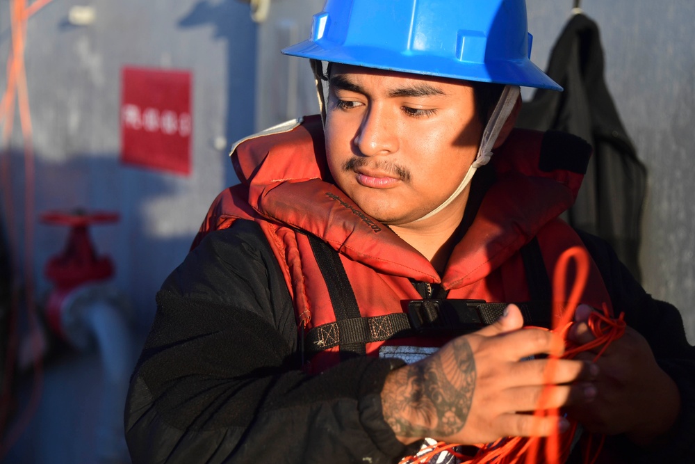 Boxer Demonstrates Fueling-at-Sea with Harpers Ferry