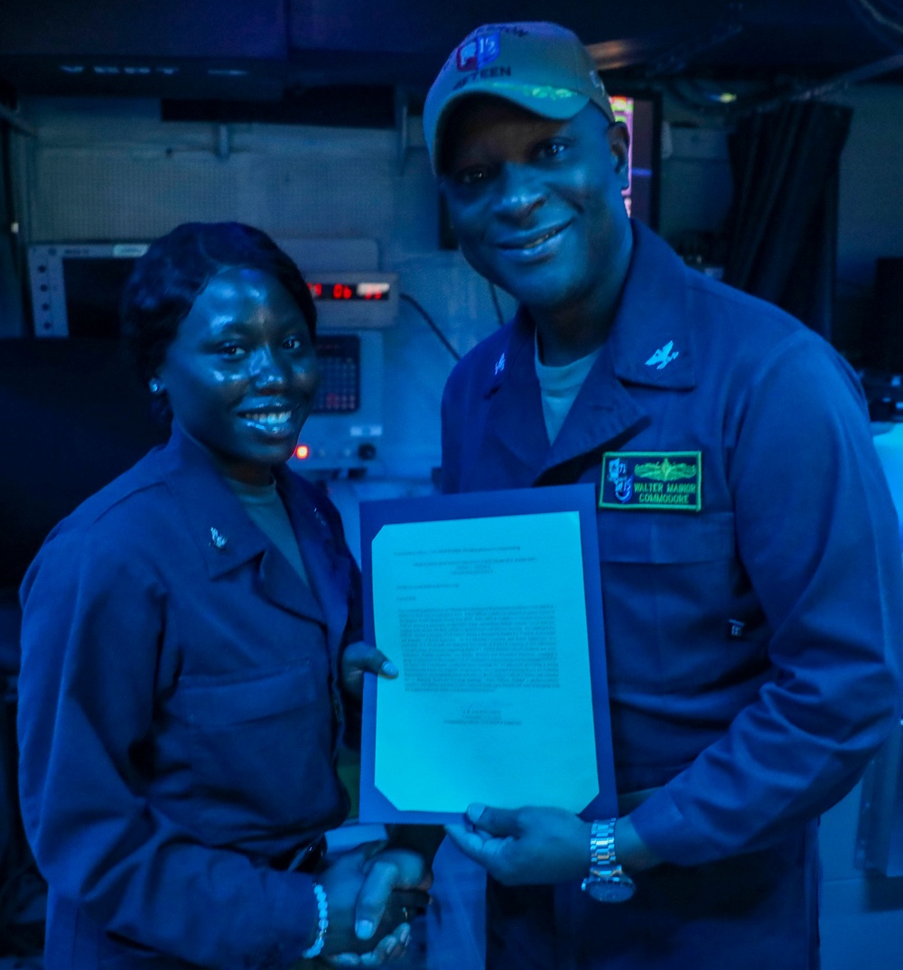 Commander, DESRON 15, Capt. Walter C. Mainor, visits USS Shoup (DDG 86)