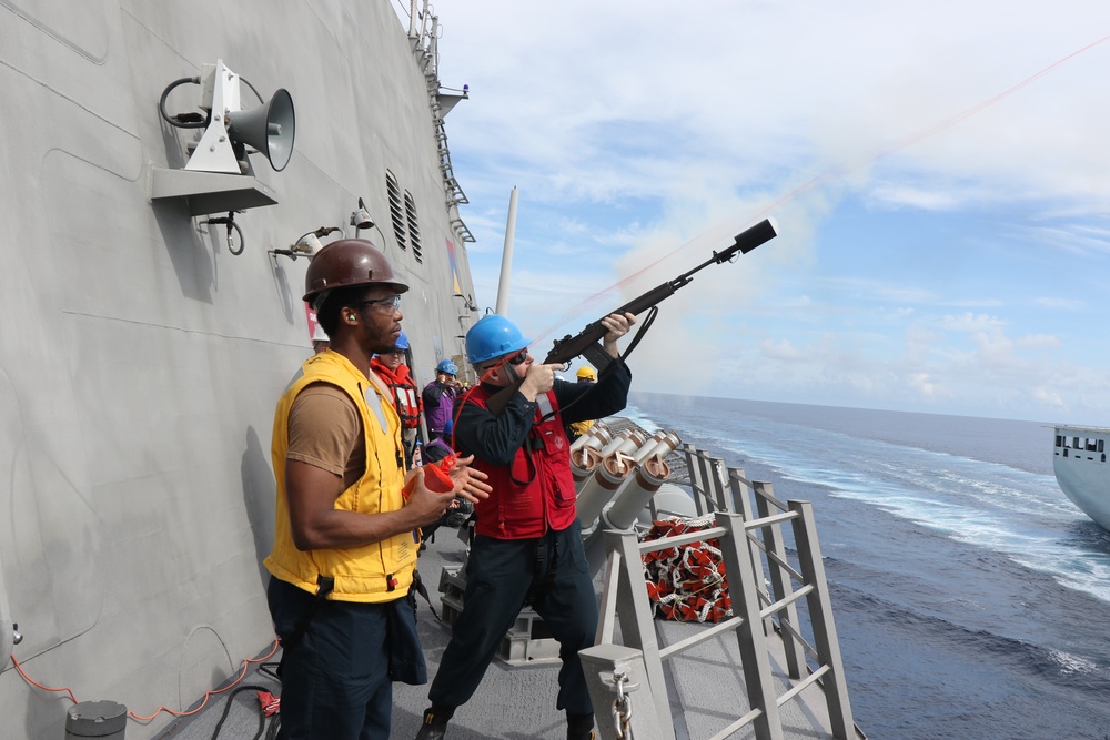 USS MOBILE (LCS 26) CONDUCTS REPLENISHMENT-AT-SEA WITH MV ASTERIX