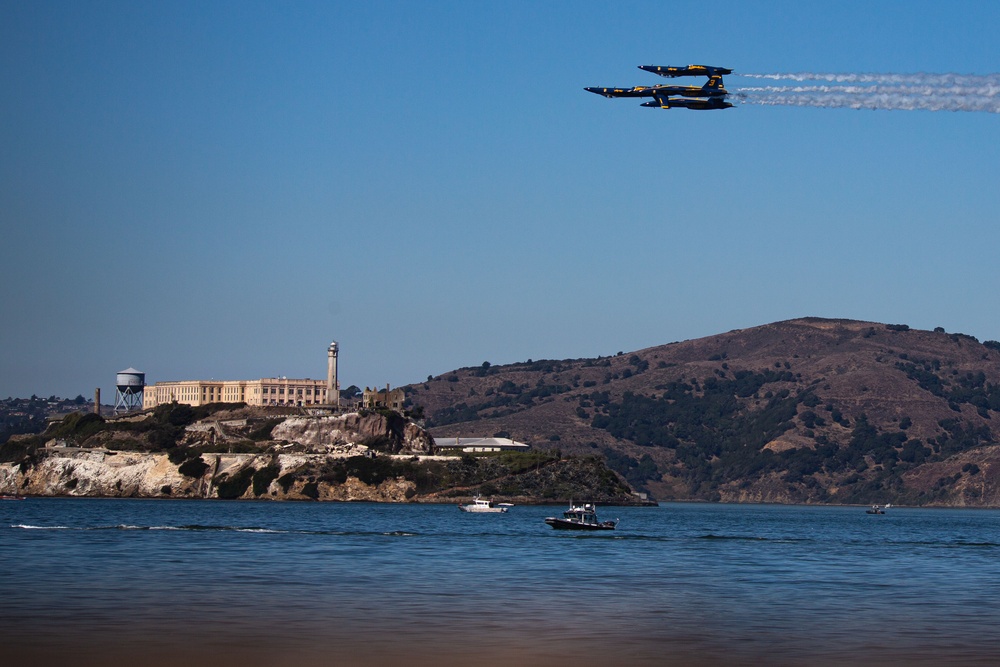 SF Fleet Week 23: Blue Angels Survey Flights