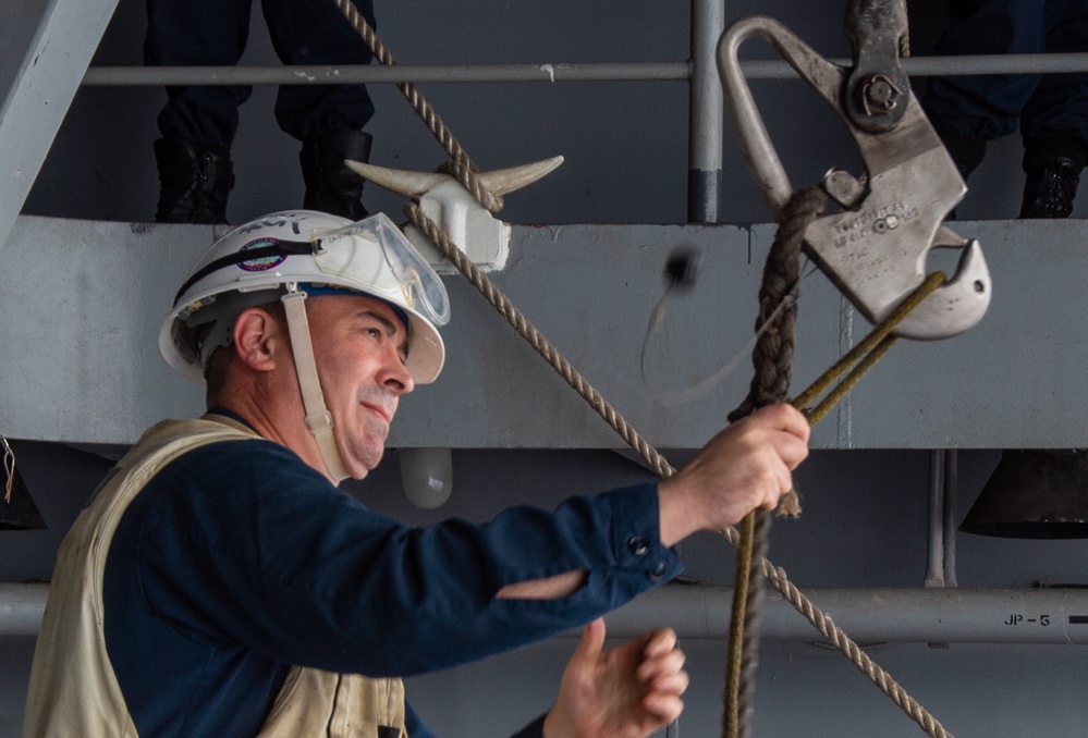 USS Ronald Reagan (CVN 76) Sailors conduct small boat operations