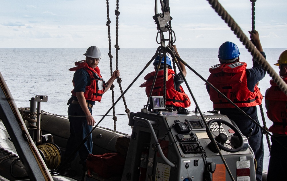 USS Ronald Reagan (CVN 76) Sailors conduct small boat operations