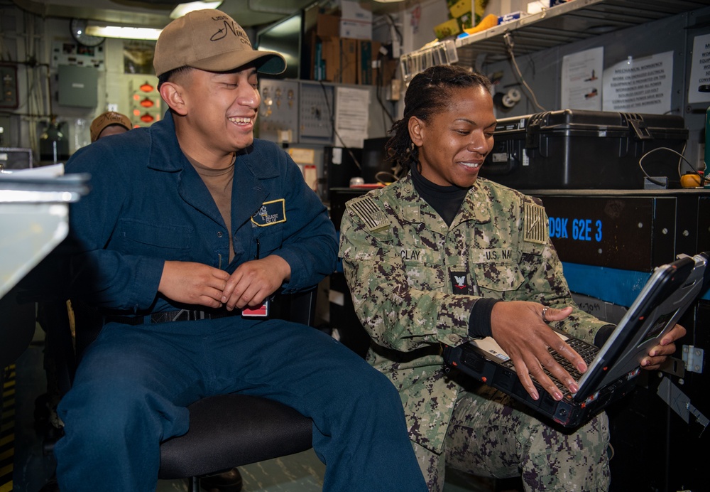 U.S. Navy Sailor Conducts Training