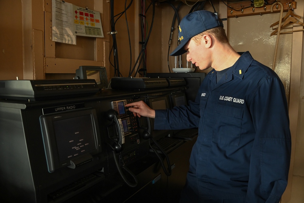 U.S. Coast Guard Cutter Healy conducts communications exercise with Norwegian Coast Guard