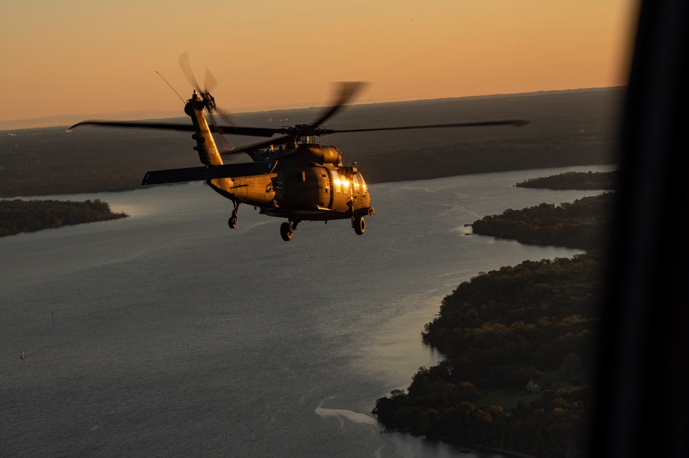 12th Aviation Battalion flies over Army Ten-Miler 2023