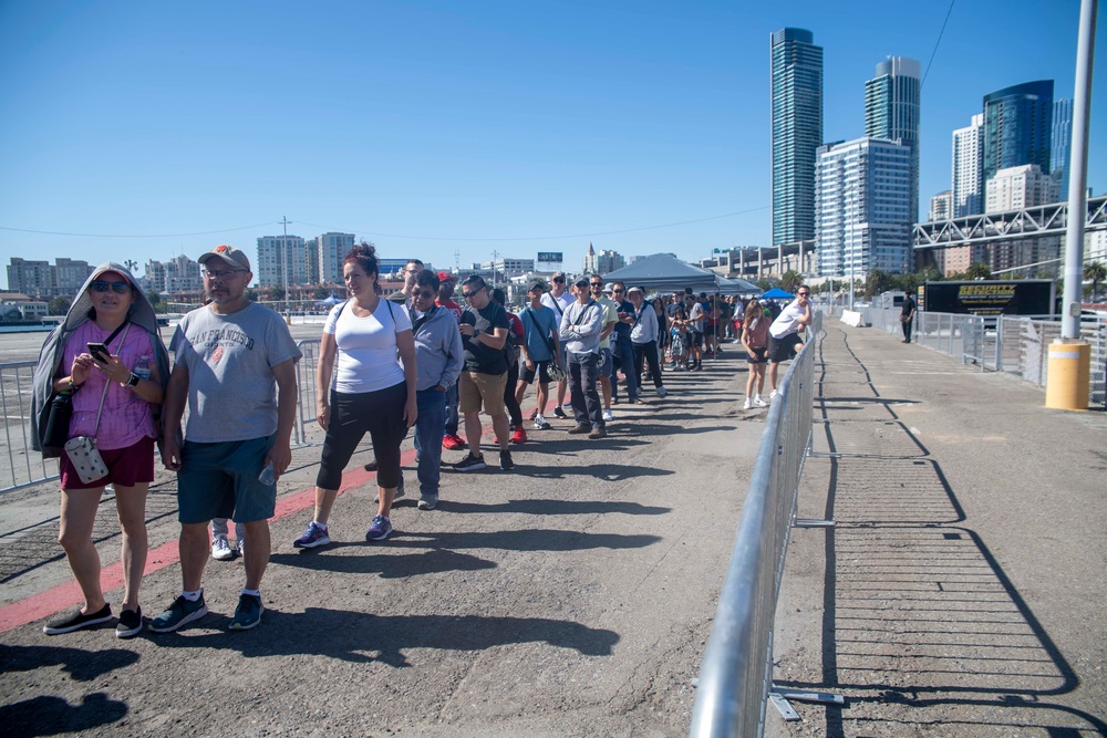 USS John P. Murtha Conducts Public Tours During San Francisco Fleet Week