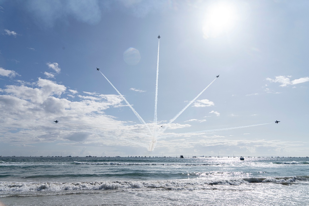 Thunderbirds return for Pacific Airshow