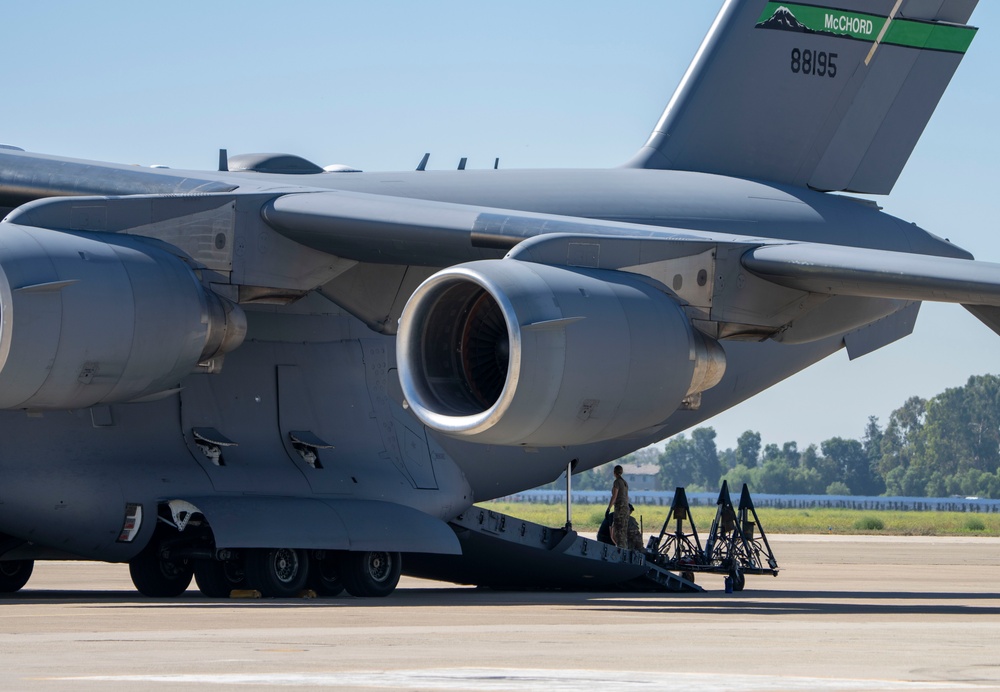 Thunderbirds return for Pacific Airshow