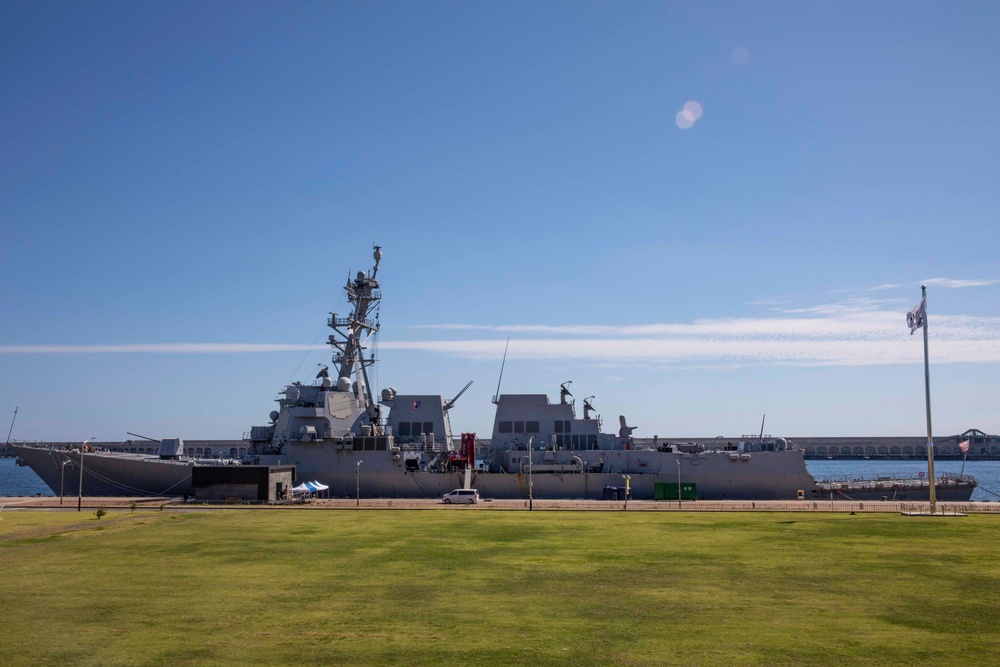 USS Ralph Johnson visits Jeju.