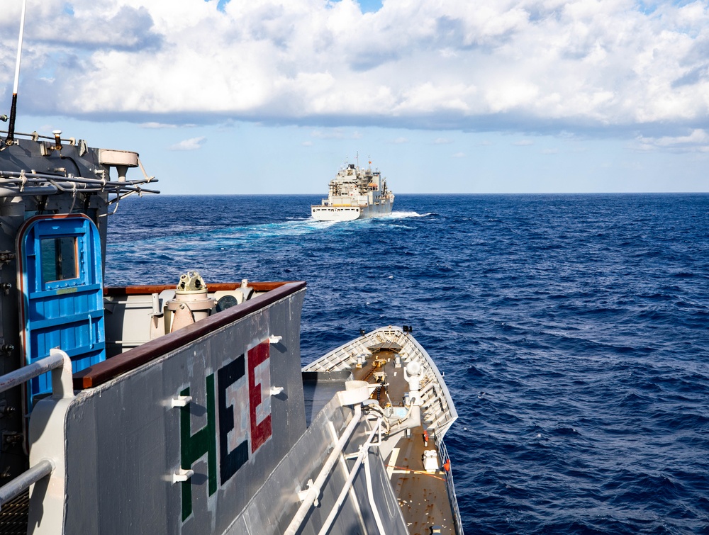 USS Robert Smalls (CG 62) Conducts RAS with USNS Charles Drew (T-AKE 10)