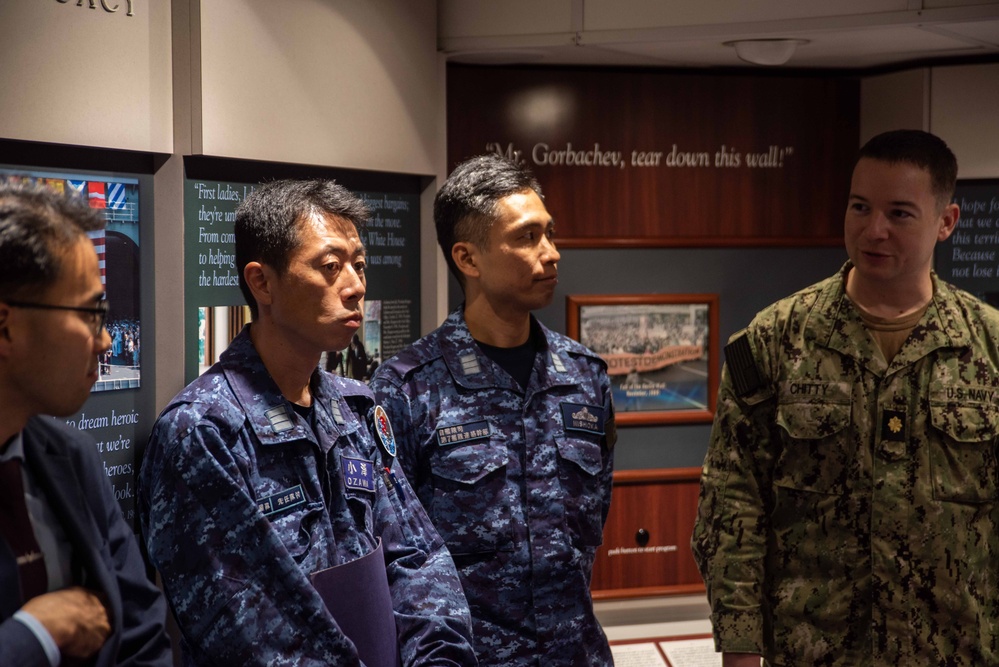 USS Ronald Reagan (CVN 76) hosts tri-lateral summit with U.S. 7th Fleet, JMSDF, and ROK-N