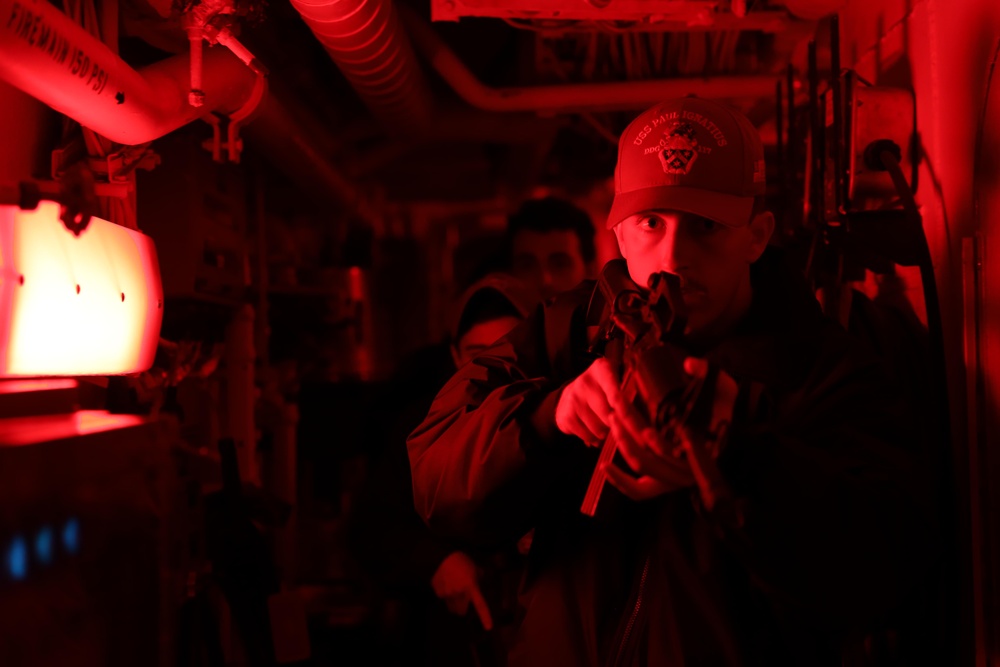 USS Paul Ignatius Holds VBSS Training