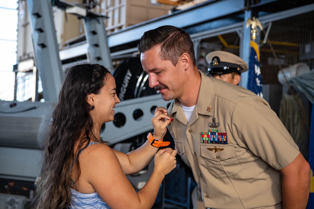 DVIDS - Images - NAVSTA Rota EODMU 8 Chief Pinning Ceremony [Image 4 Of 5]