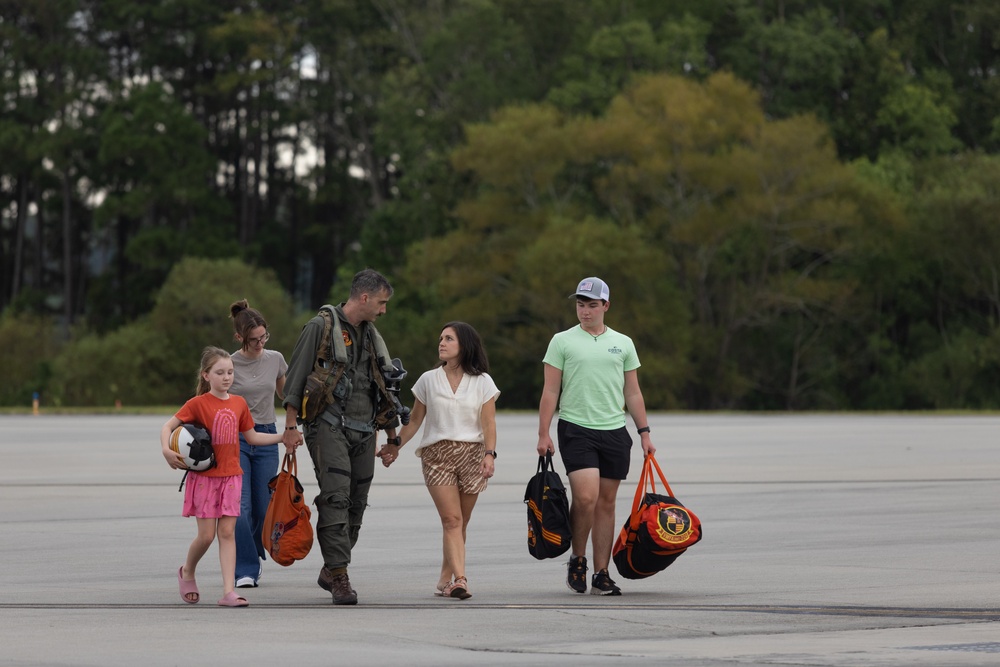 VMFA(AW)-224 returns from MCAS Miramar