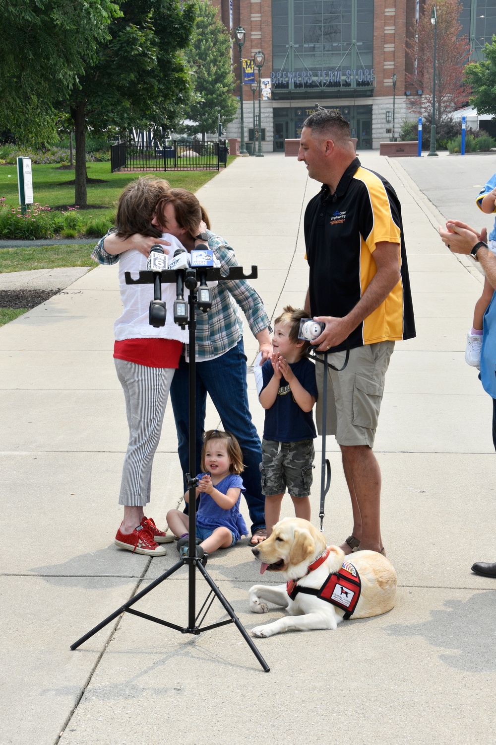 Faithful service: Wisconsin Army Guard veteran provided with service dog