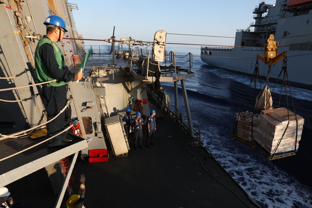 USS Ramage Conducts Underway Replenishment