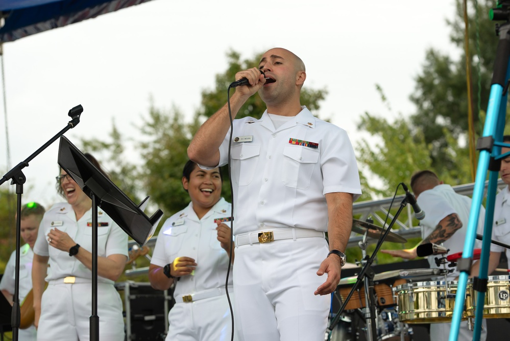 US Navy Band Cruisers at Independence De Mexico y Centroamerica