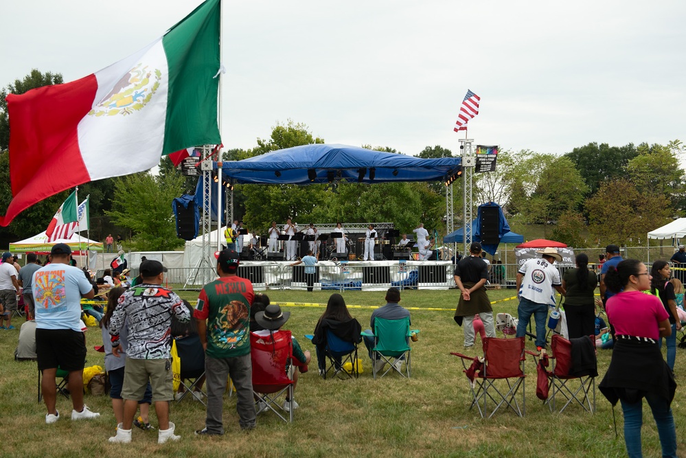 US Navy Band Cruisers at Independence De Mexico y Centroamerica