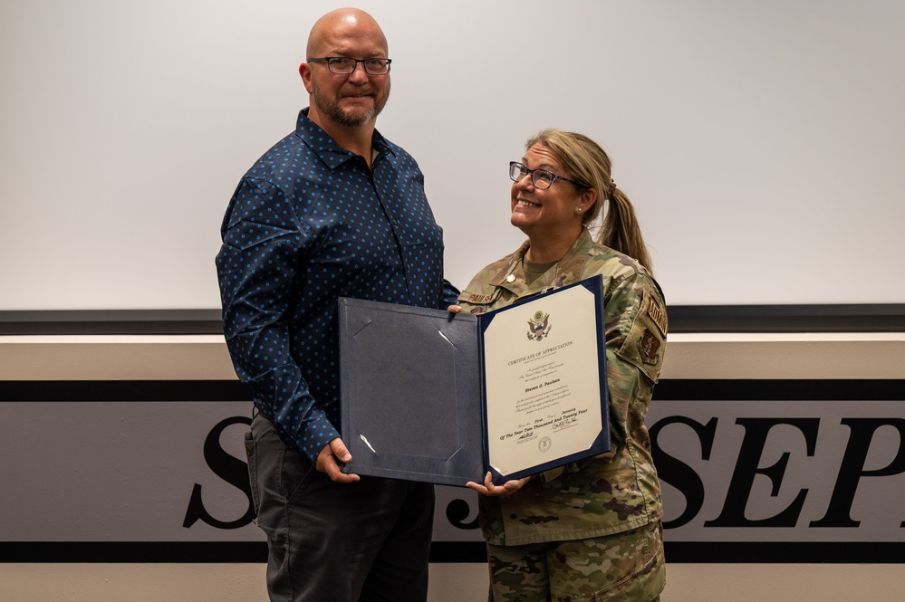 Airmen retires after 31 years of service