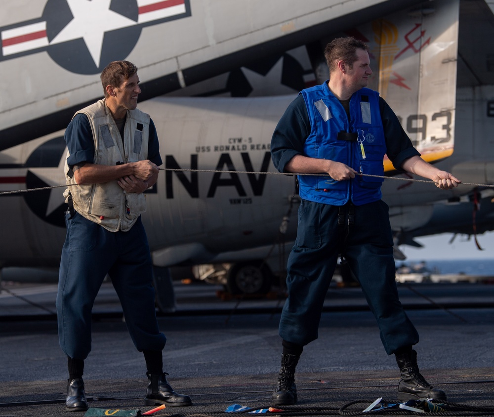 USS Ronald Reagan (CVN 76) conducts fueling-at-sea with USNS Rappahannock (T-AO 204)